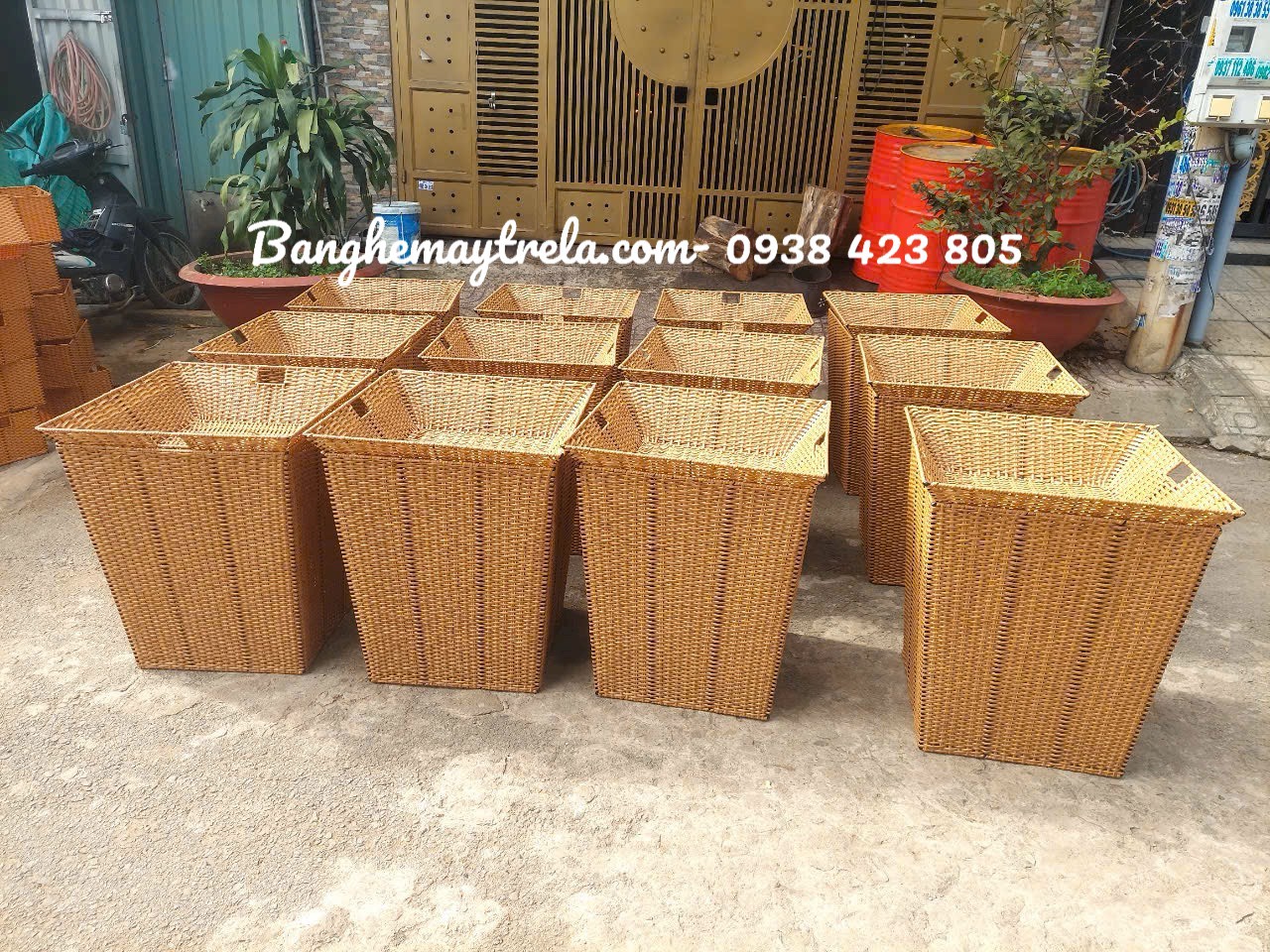 Rổ mây trưng bày trái cây